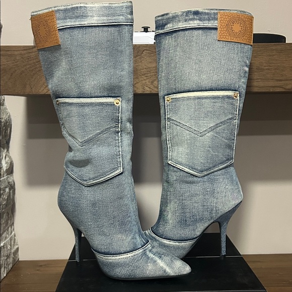 Cape Robbin Shoes - Cape Robbin Salina Light Blue Denim Heeled Boots new in box size 6